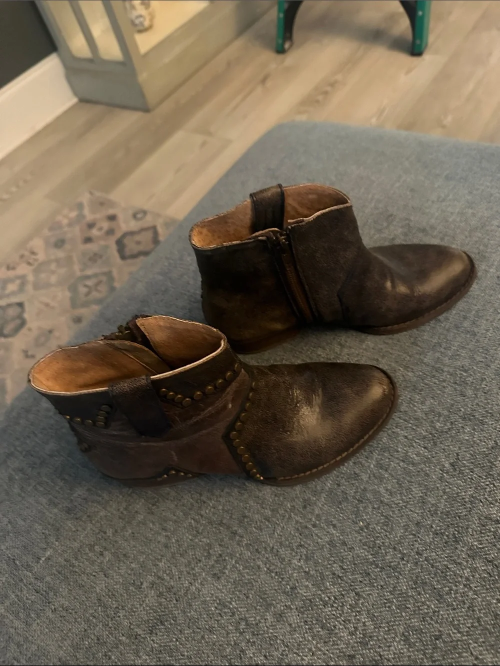 Circle G by Corral Distressed Brown Leather Studded Ankle Boots Size 7